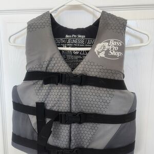 Bass Pro Shops Youth Black Life Vest